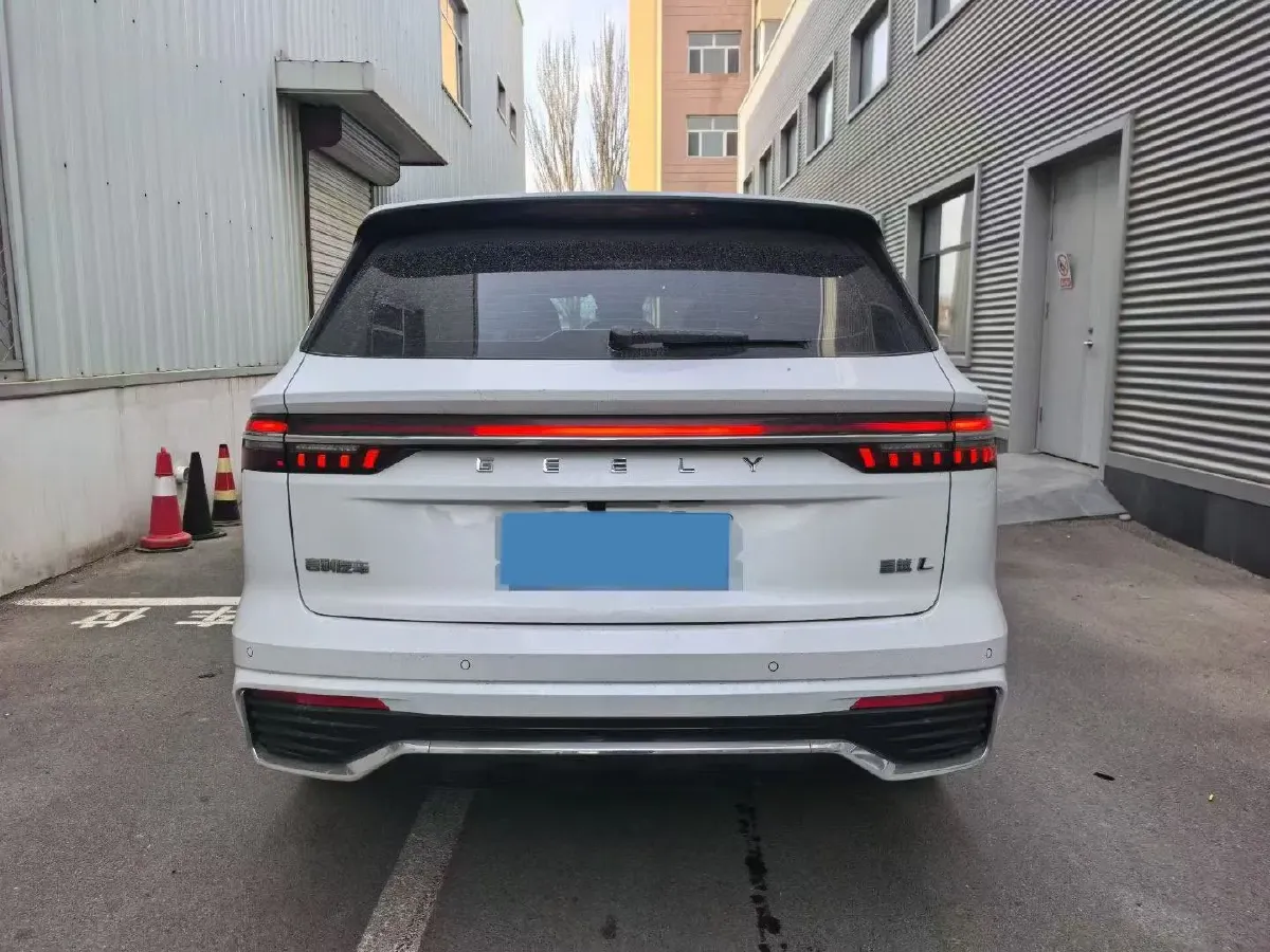 2021 Geely Monjaro 2.0T 218HP L4 7DCT,autocango,china used car exporter,china ev exporter,chinese used car exporter,chinese used ev exporter