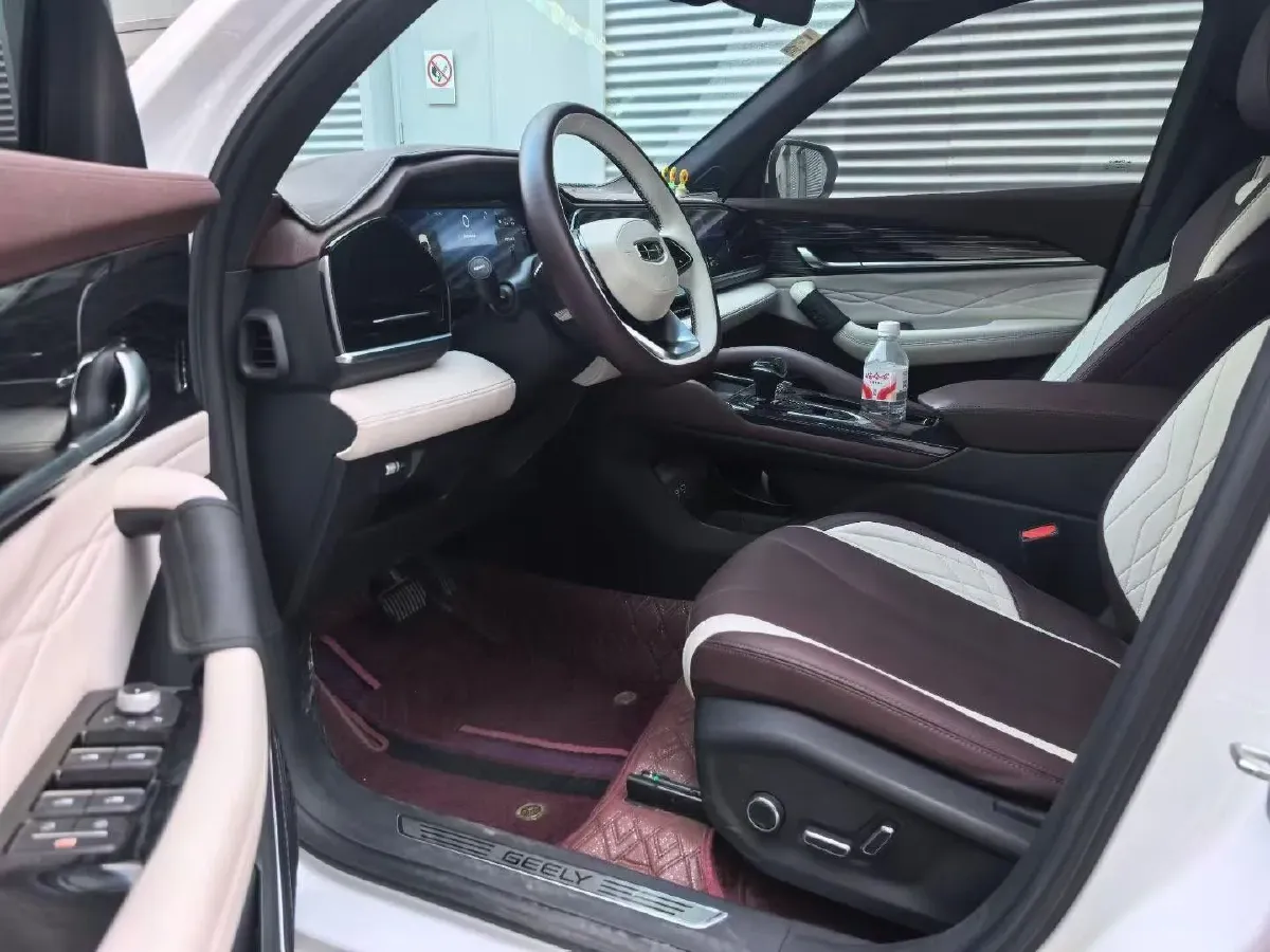 2021 Geely Monjaro 2.0T 218HP L4 7DCT,autocango,china used car exporter,china ev exporter,chinese used car exporter,chinese used ev exporter