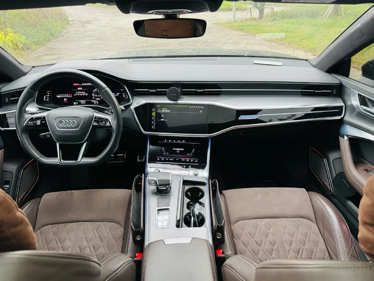 2022 Jeep Wrangler 2.0T 266HP L4 8AT,autocango,china used car exporter,china ev exporter,chinese used car exporter,chinese used ev exporter