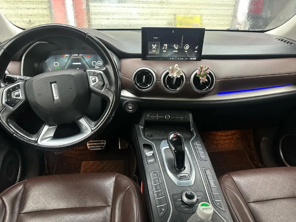 2018 WEY VV6 2.0T 197HP L4 7DCT,autocango,china used car exporter,china ev exporter,chinese used car exporter,chinese used ev exporter