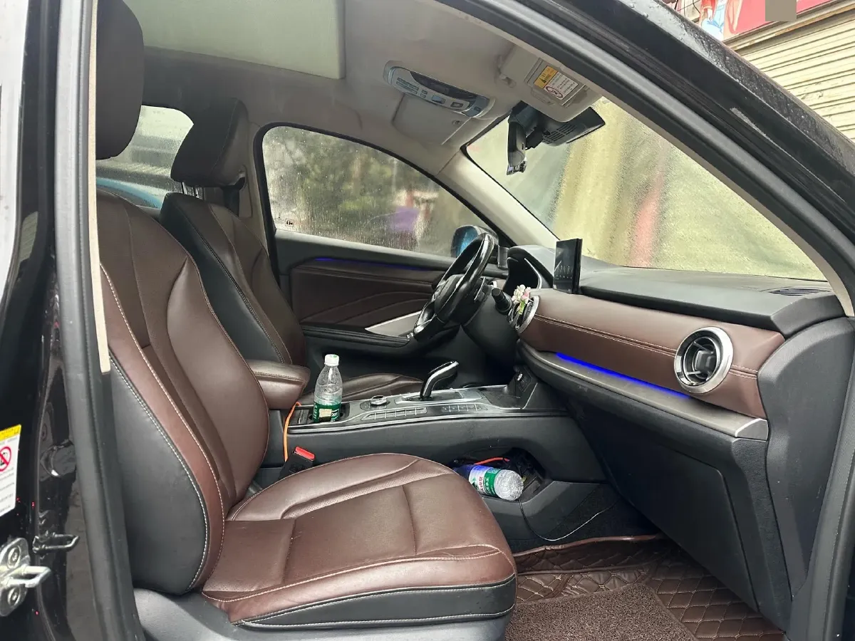 2018 WEY VV6 2.0T 197HP L4 7DCT,autocango,china used car exporter,china ev exporter,chinese used car exporter,chinese used ev exporter