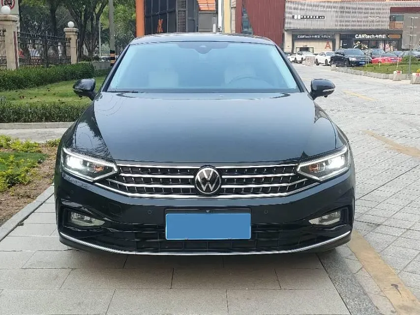 2024 Volkswagen Magotan 2.0T 186HP L4 7DCT,autocango,china used car exporter,china ev exporter,chinese used car exporter,chinese used ev exporter