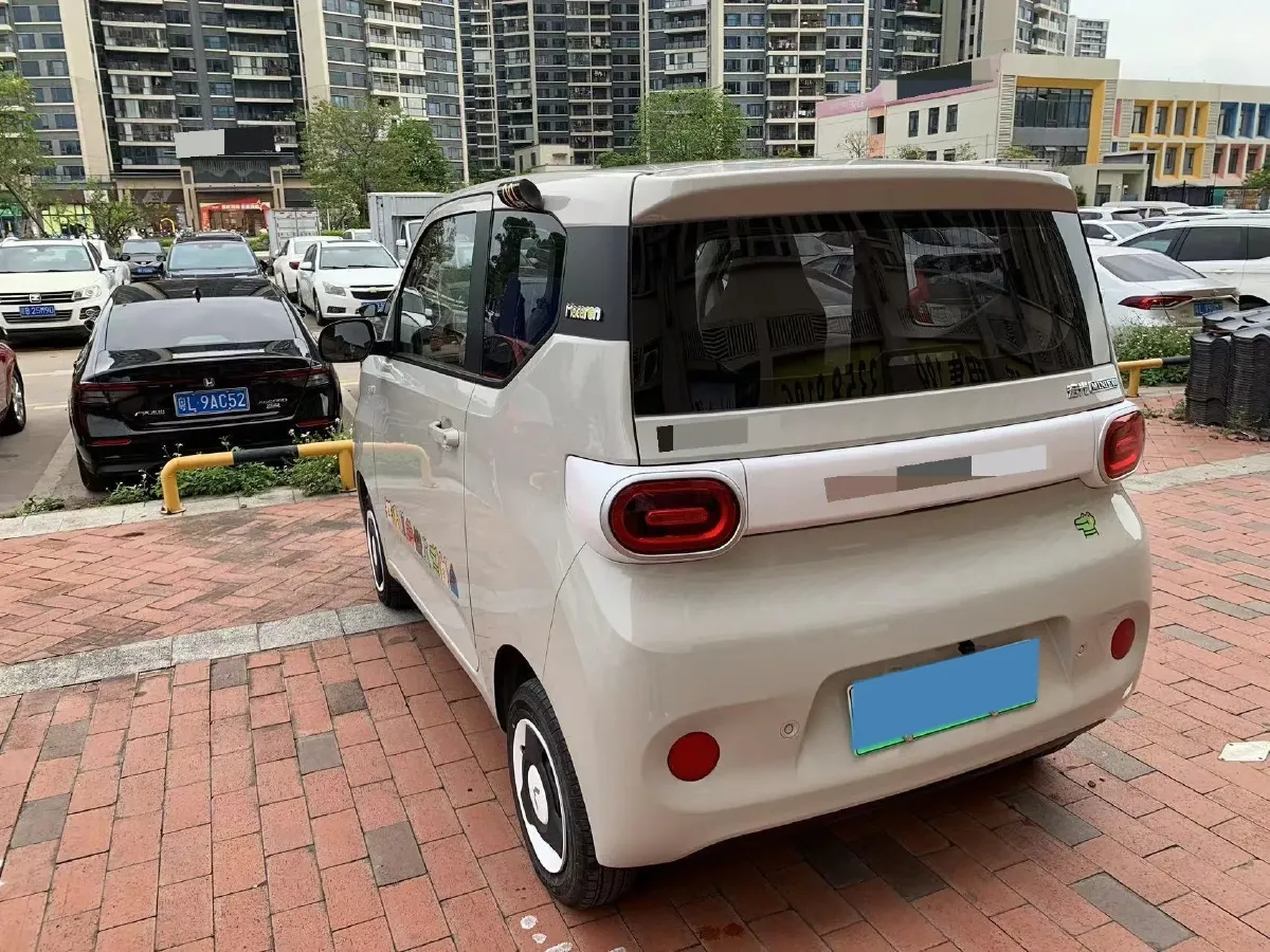 2024 WuLing HongGuang MINI EV BEV 17.3KWH,autocango,china used car exporter,china ev exporter,chinese used car exporter,chinese used ev exporter