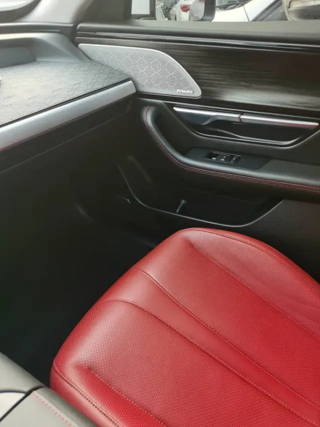 2020 DS 7 1.6T 215HP L4 8AT,autocango,china used car exporter,china ev exporter,chinese used car exporter,chinese used ev exporter