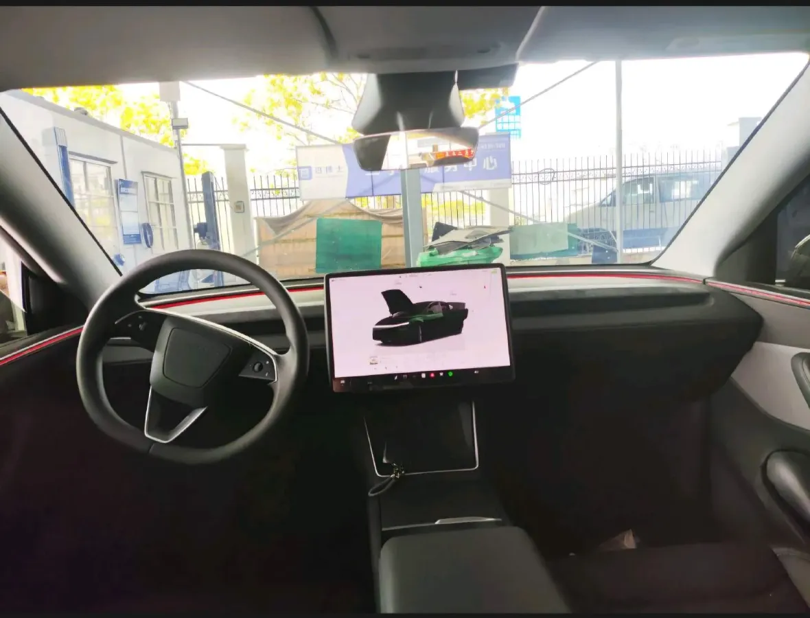 2025 Tesla Model Y BEV 62.5KWH,autocango,china used car exporter,china ev exporter,chinese used car exporter,chinese used ev exporter