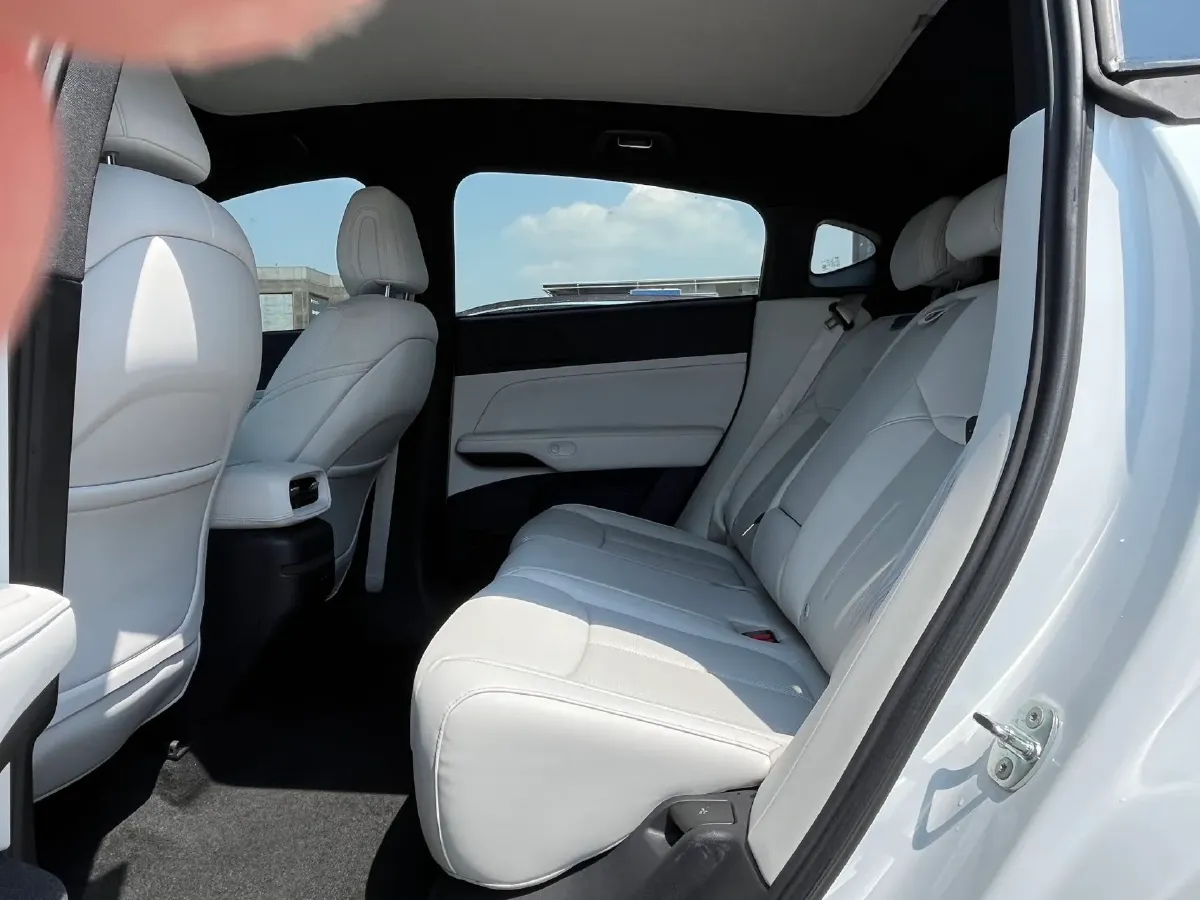 2023 Xpeng G6 BEV 66KWH,autocango,china used car exporter,china ev exporter,chinese used car exporter,chinese used ev exporter