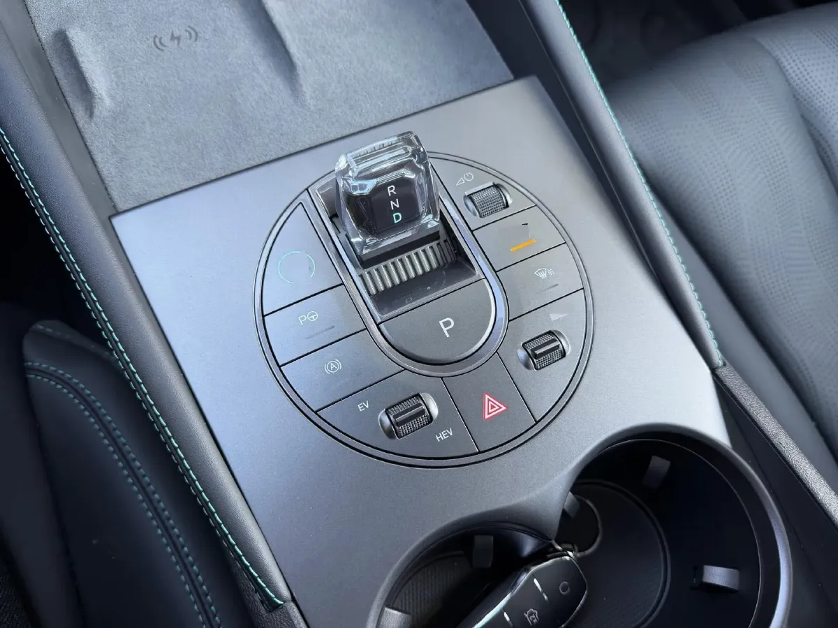 2025 BYD Seal 06 1.5L 101HP L4 E-CVT PHEV 15.87KWH,autocango,china used car exporter,china ev exporter,chinese used car exporter,chinese used ev exporter