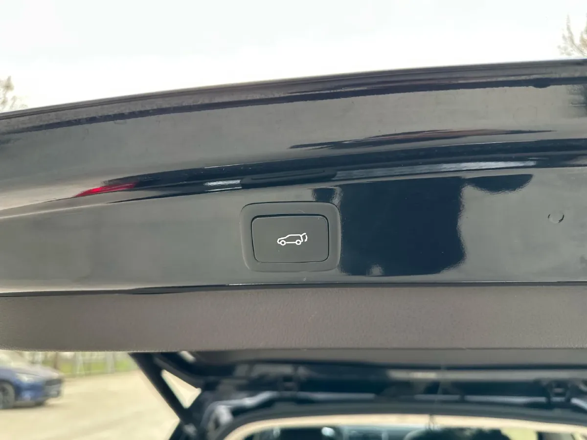 2018 Roewe RX5 2.0T 220HP L4 6DCT,autocango,china used car exporter,china ev exporter,chinese used car exporter,chinese used ev exporter