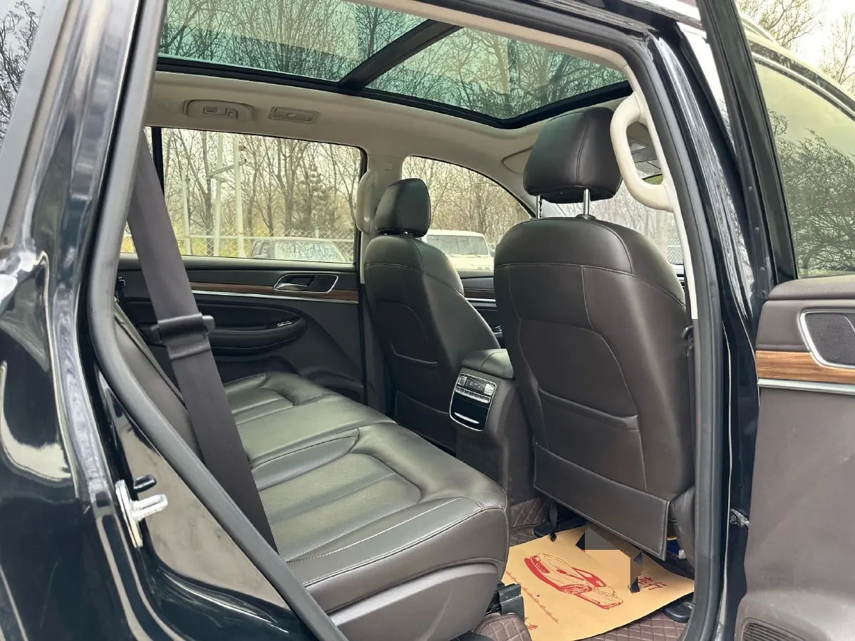 2018 Roewe RX5 2.0T 220HP L4 6DCT,autocango,china used car exporter,china ev exporter,chinese used car exporter,chinese used ev exporter