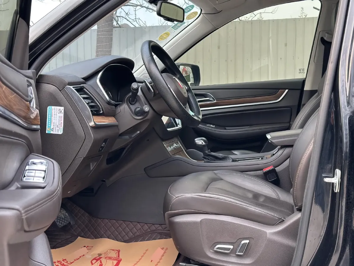 2018 Roewe RX5 2.0T 220HP L4 6DCT,autocango,china used car exporter,china ev exporter,chinese used car exporter,chinese used ev exporter