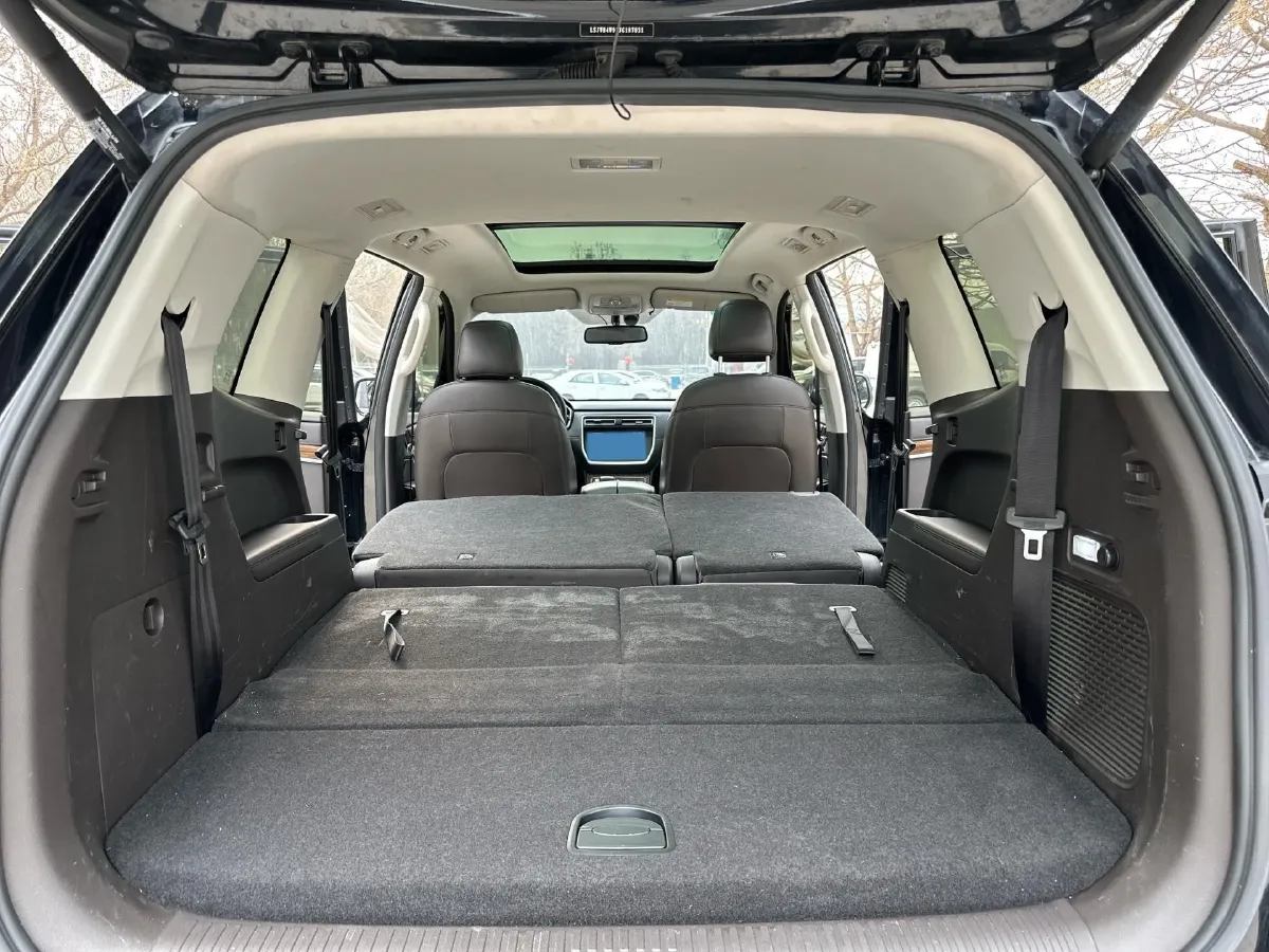 2018 Roewe RX5 2.0T 220HP L4 6DCT,autocango,china used car exporter,china ev exporter,chinese used car exporter,chinese used ev exporter