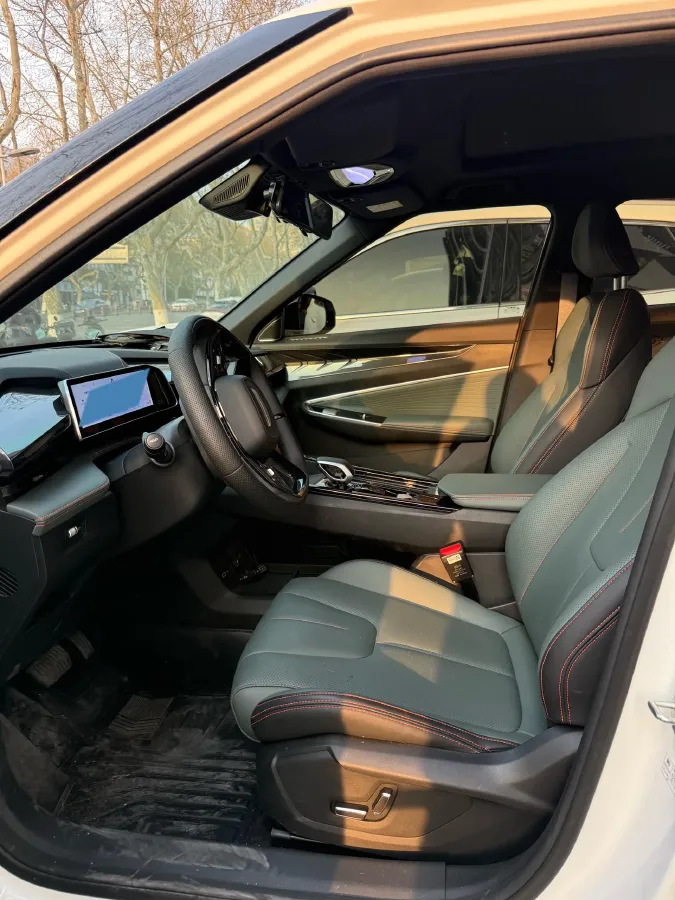 2024 Geely Azkarra 1.5T 181HP L4 7DCT,autocango,china used car exporter,china ev exporter,chinese used car exporter,chinese used ev exporter