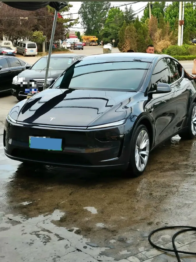 2025 Tesla Model Y BEV 78.4KWH,autocango,china used car exporter,china ev exporter,chinese used car exporter,chinese used ev exporter