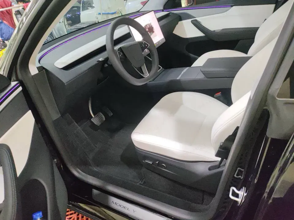 2025 Tesla Model Y BEV 78.4KWH,autocango,china used car exporter,china ev exporter,chinese used car exporter,chinese used ev exporter