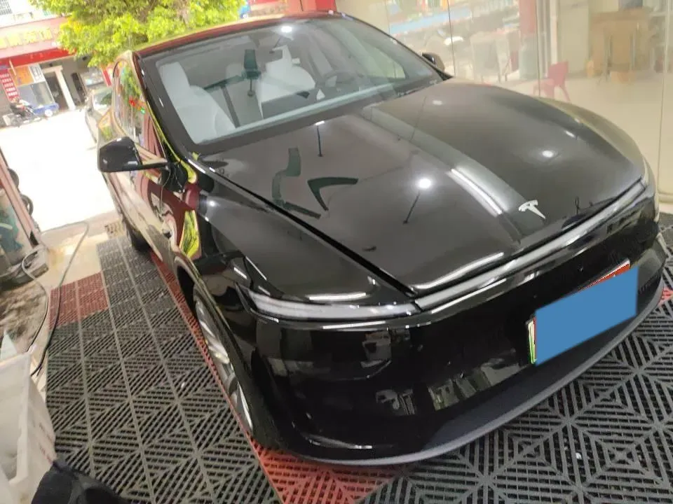 2025 Tesla Model Y BEV 78.4KWH,autocango,china used car exporter,china ev exporter,chinese used car exporter,chinese used ev exporter