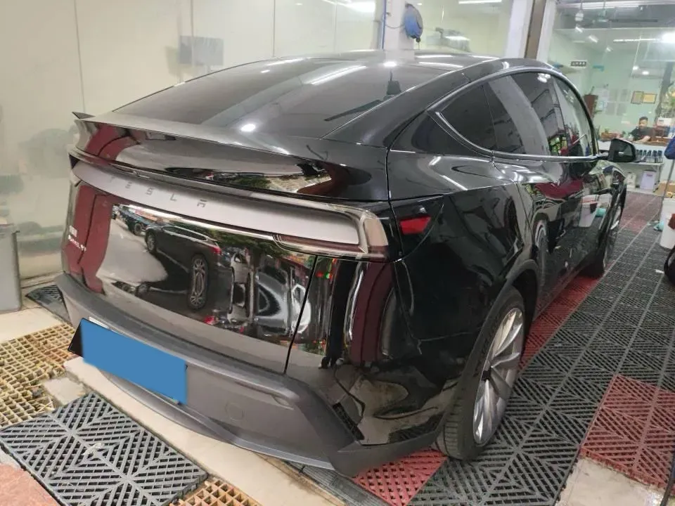 2025 Tesla Model Y BEV 78.4KWH,autocango,china used car exporter,china ev exporter,chinese used car exporter,chinese used ev exporter