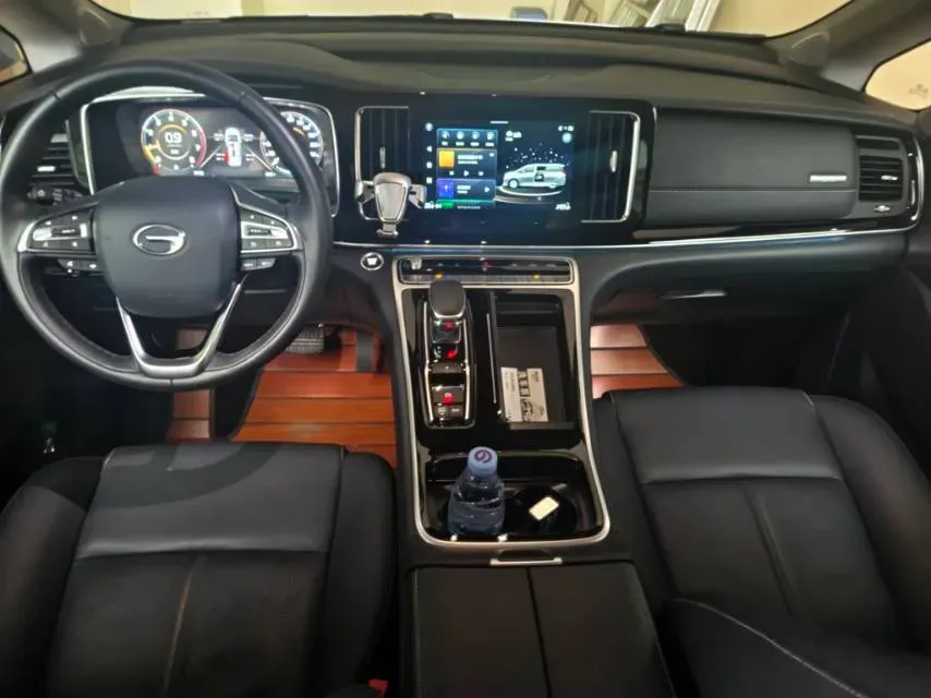 2021 GAC Trumpchi M8 2.0T 252HP L4 8AT,autocango,china used car exporter,china ev exporter,chinese used car exporter,chinese used ev exporter