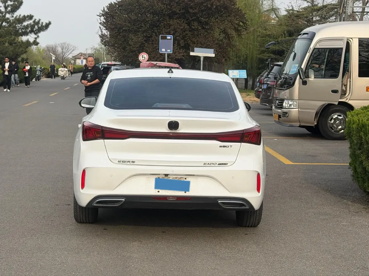 2022 ChangAn Eado 1.4T 160HP L4 7DCT,autocango,china used car exporter,china ev exporter,chinese used car exporter,chinese used ev exporter