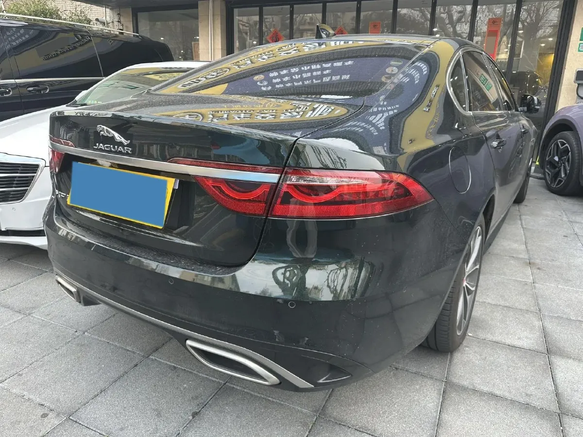 2023 Jaguar XFL 2.0T 250HP L4 8AT,autocango,china used car exporter,china ev exporter,chinese used car exporter,chinese used ev exporter