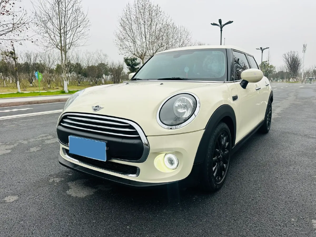 2021 MINI MINI 1.5T 102HP L3 7DCT,autocango,china used car exporter,china ev exporter,chinese used car exporter,chinese used ev exporter