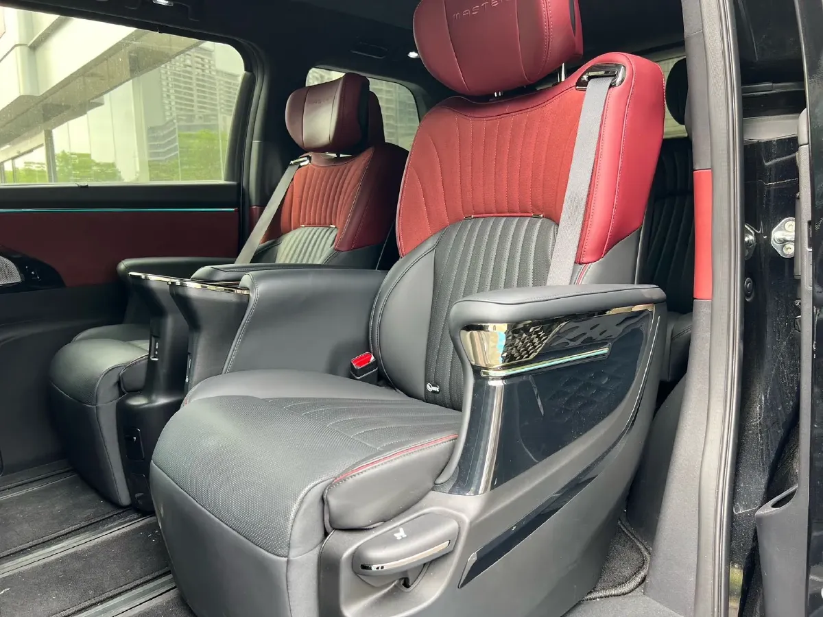 2025 GAC Trumpchi M8 2.0T 190HP L4 2DHT Hybrid,autocango,china used car exporter,china ev exporter,chinese used car exporter,chinese used ev exporter