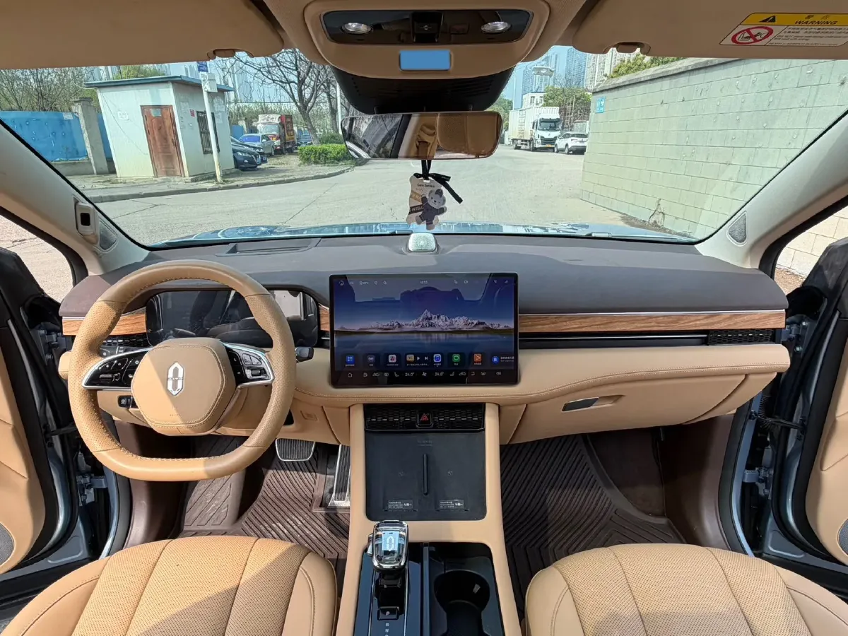 2024 AITO AITO M7 1.5T 152HP L4 REEV 40KWH,autocango,china used car exporter,china ev exporter,chinese used car exporter,chinese used ev exporter