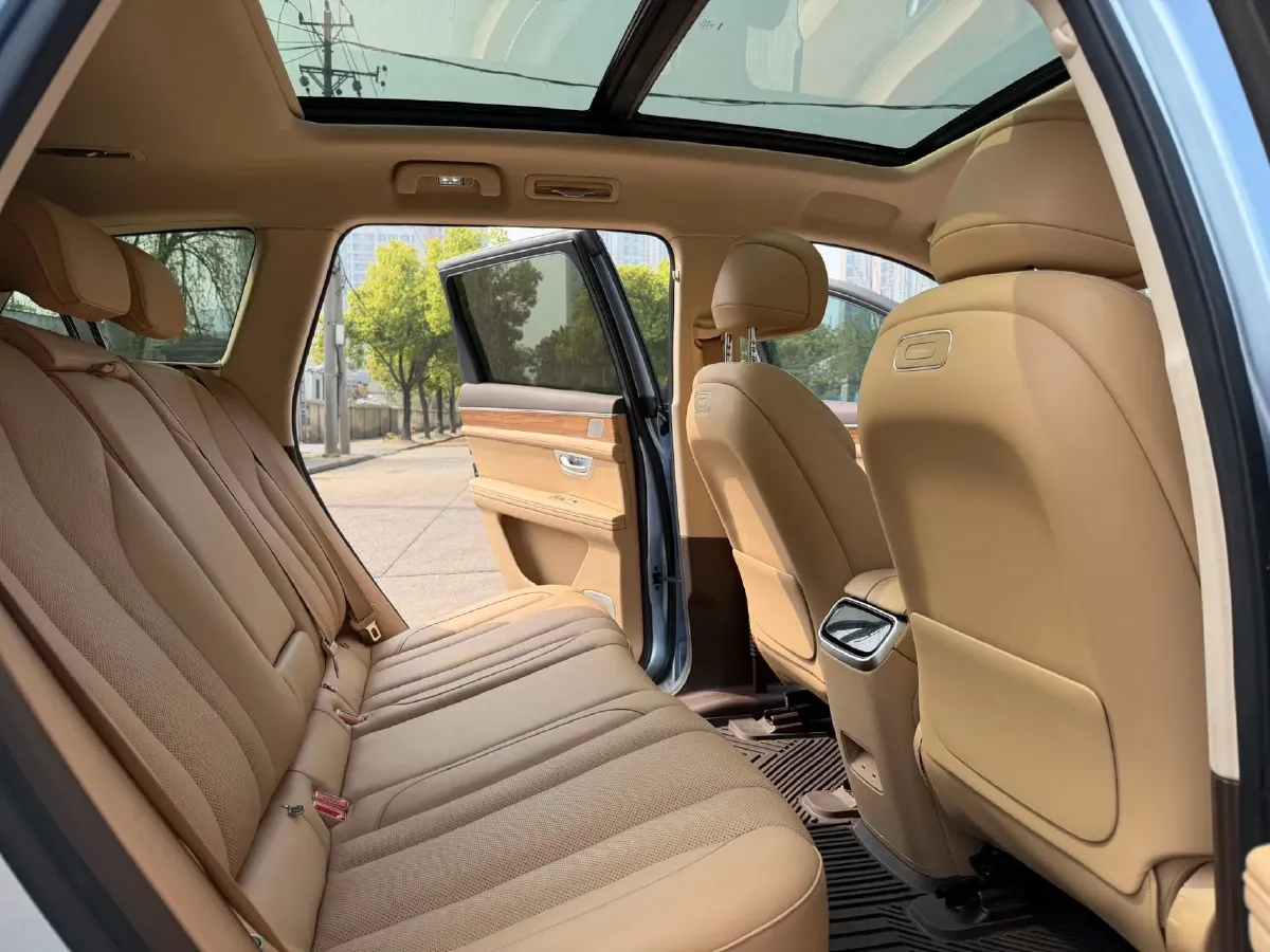 2024 AITO AITO M7 1.5T 152HP L4 REEV 40KWH,autocango,china used car exporter,china ev exporter,chinese used car exporter,chinese used ev exporter