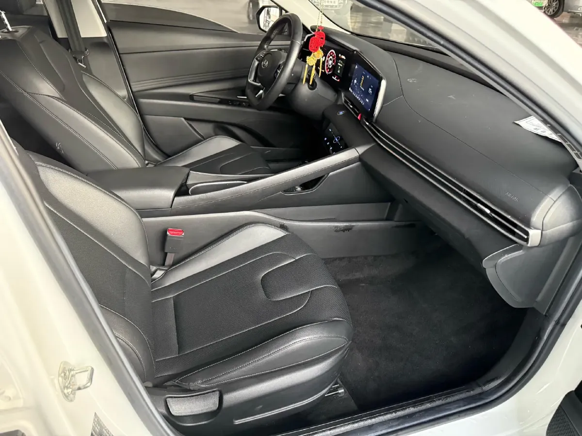 2021 Hyundai Elantra 1.5L 115HP L4 CVT,autocango,china used car exporter,china ev exporter,chinese used car exporter,chinese used ev exporter