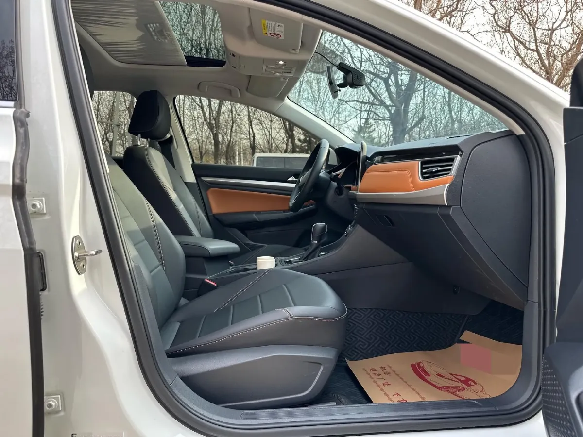 2023 Volkswagen Bora 1.2T 116HP L4 7DCT,autocango,china used car exporter,china ev exporter,chinese used car exporter,chinese used ev exporter