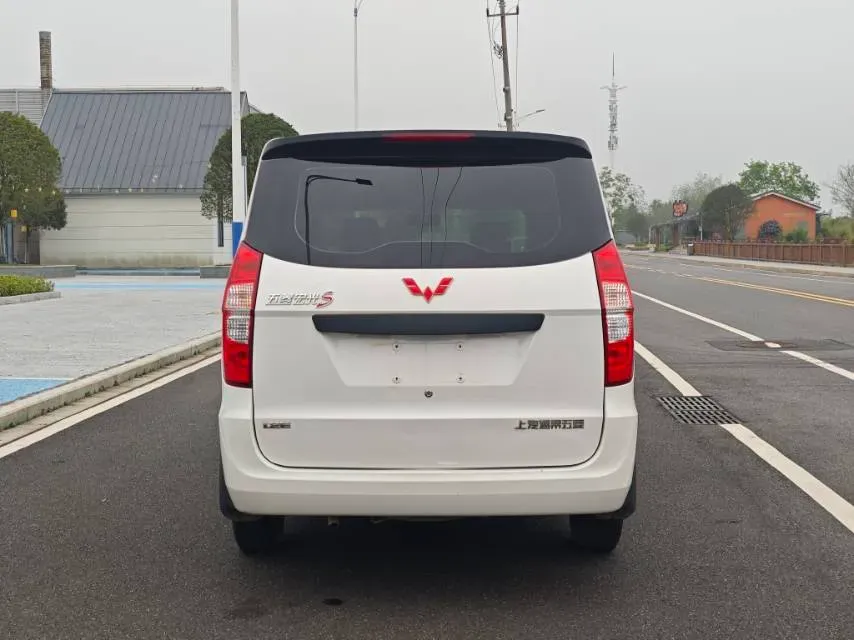 2020 WuLing RongGuang Mini Truck Special 1.5L 99HP L4 5MT,autocango,china used car exporter,china ev exporter,chinese used car exporter,chinese used ev exporter