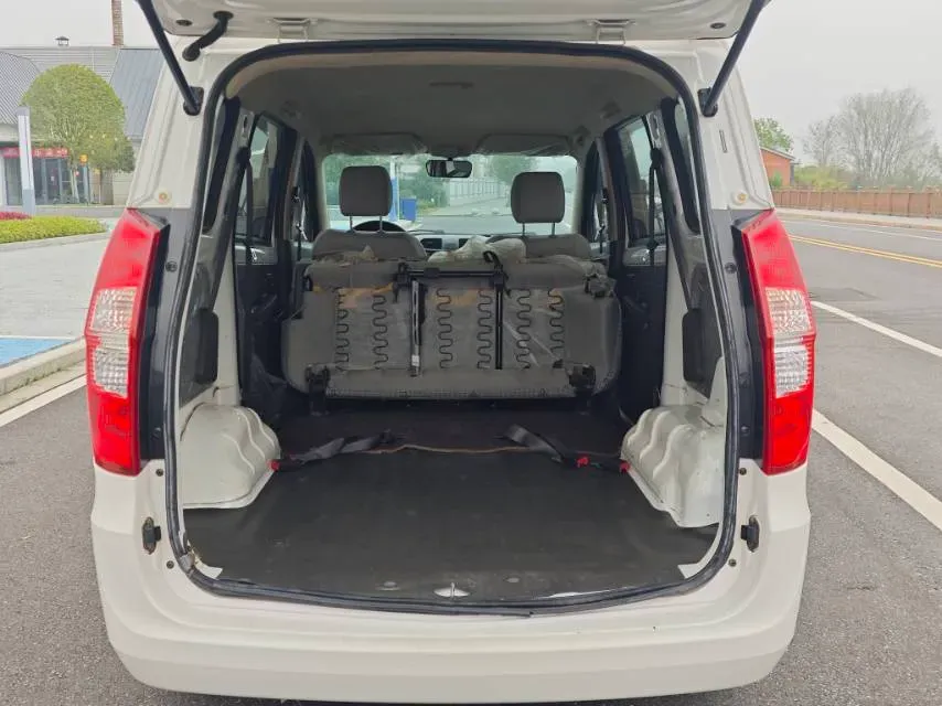 2020 WuLing RongGuang Mini Truck Special 1.5L 99HP L4 5MT,autocango,china used car exporter,china ev exporter,chinese used car exporter,chinese used ev exporter