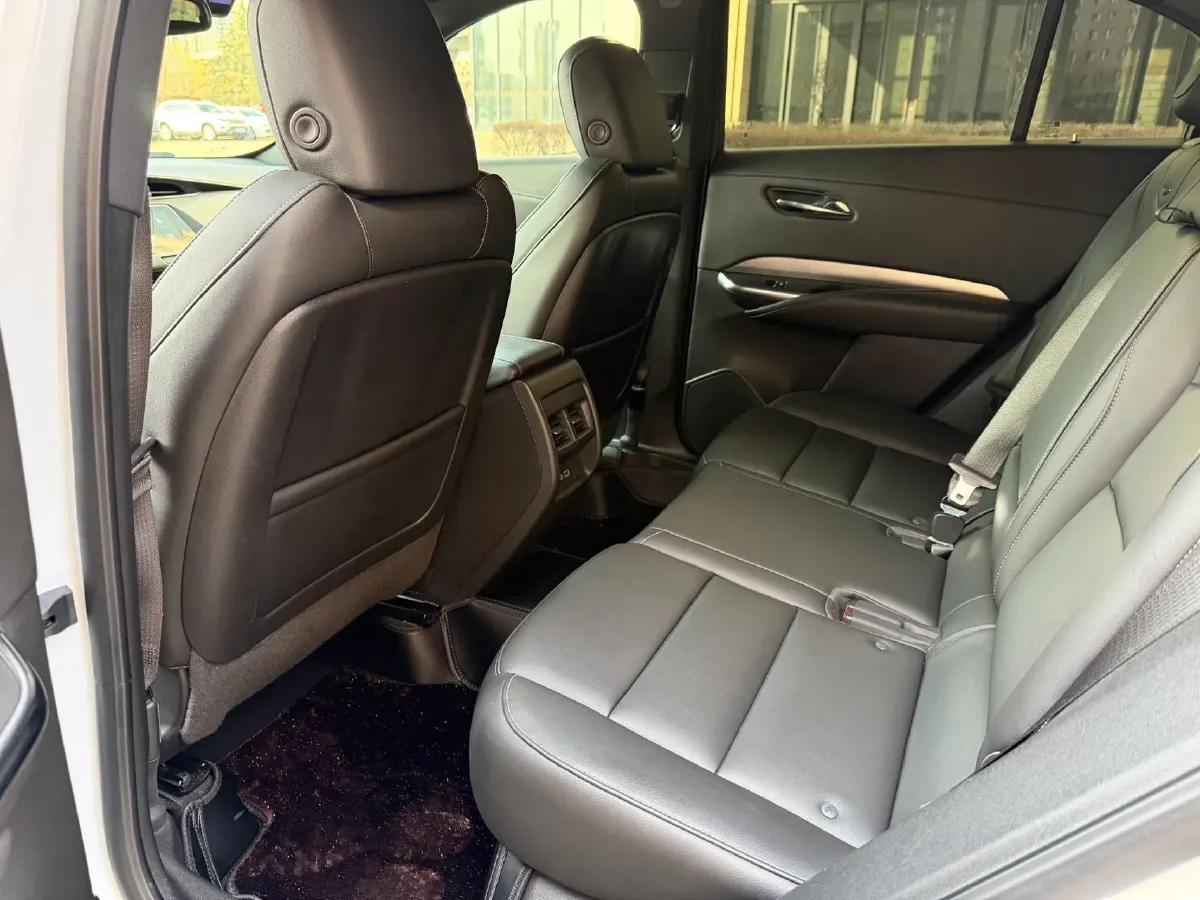 2020 Cadillac XT4 2.0T 241HP L4 9AT,autocango,china used car exporter,china ev exporter,chinese used car exporter,chinese used ev exporter