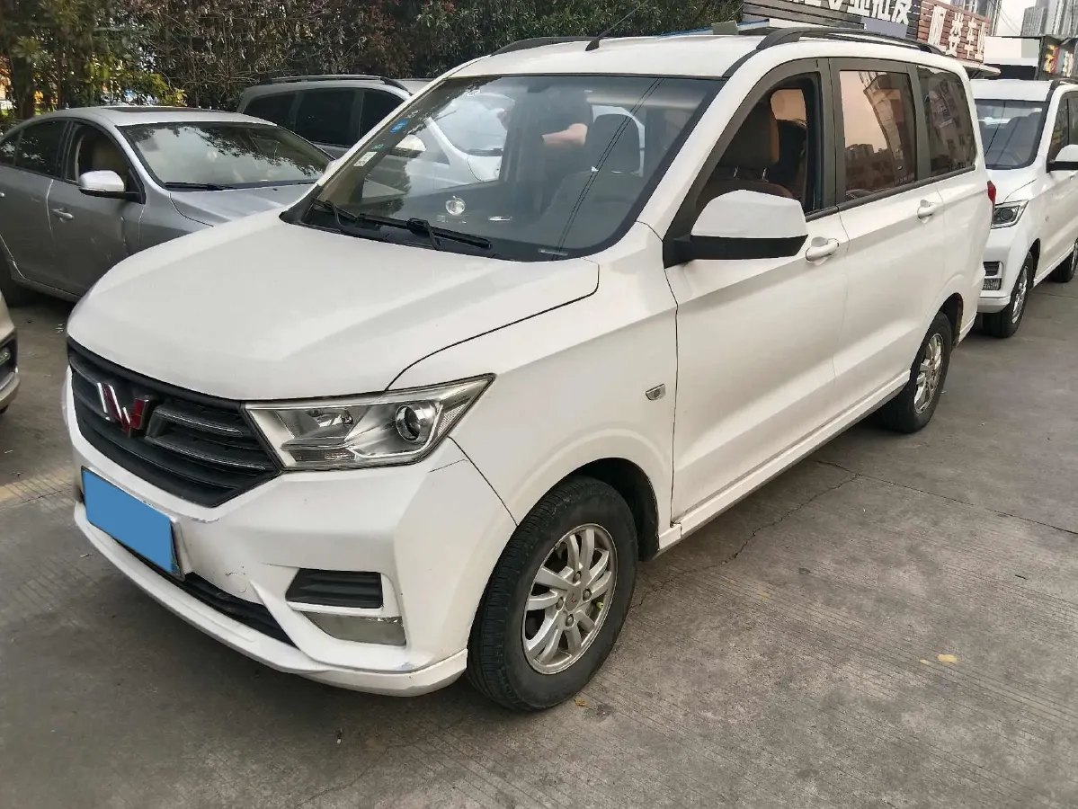 2018 WuLing HongGuang 1.5L 105HP L4 5MT,autocango,china used car exporter,china ev exporter,chinese used car exporter,chinese used ev exporter