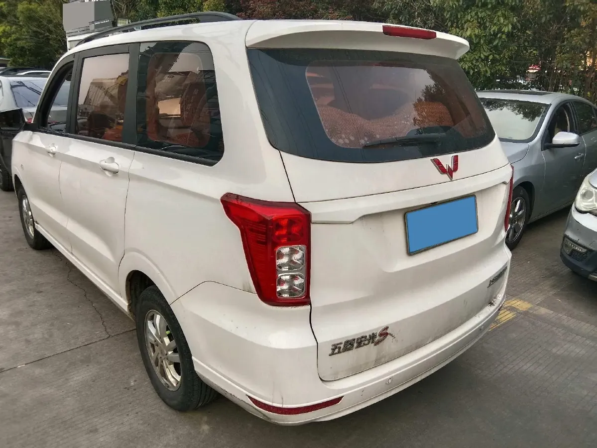 2018 WuLing HongGuang 1.5L 105HP L4 5MT,autocango,china used car exporter,china ev exporter,chinese used car exporter,chinese used ev exporter