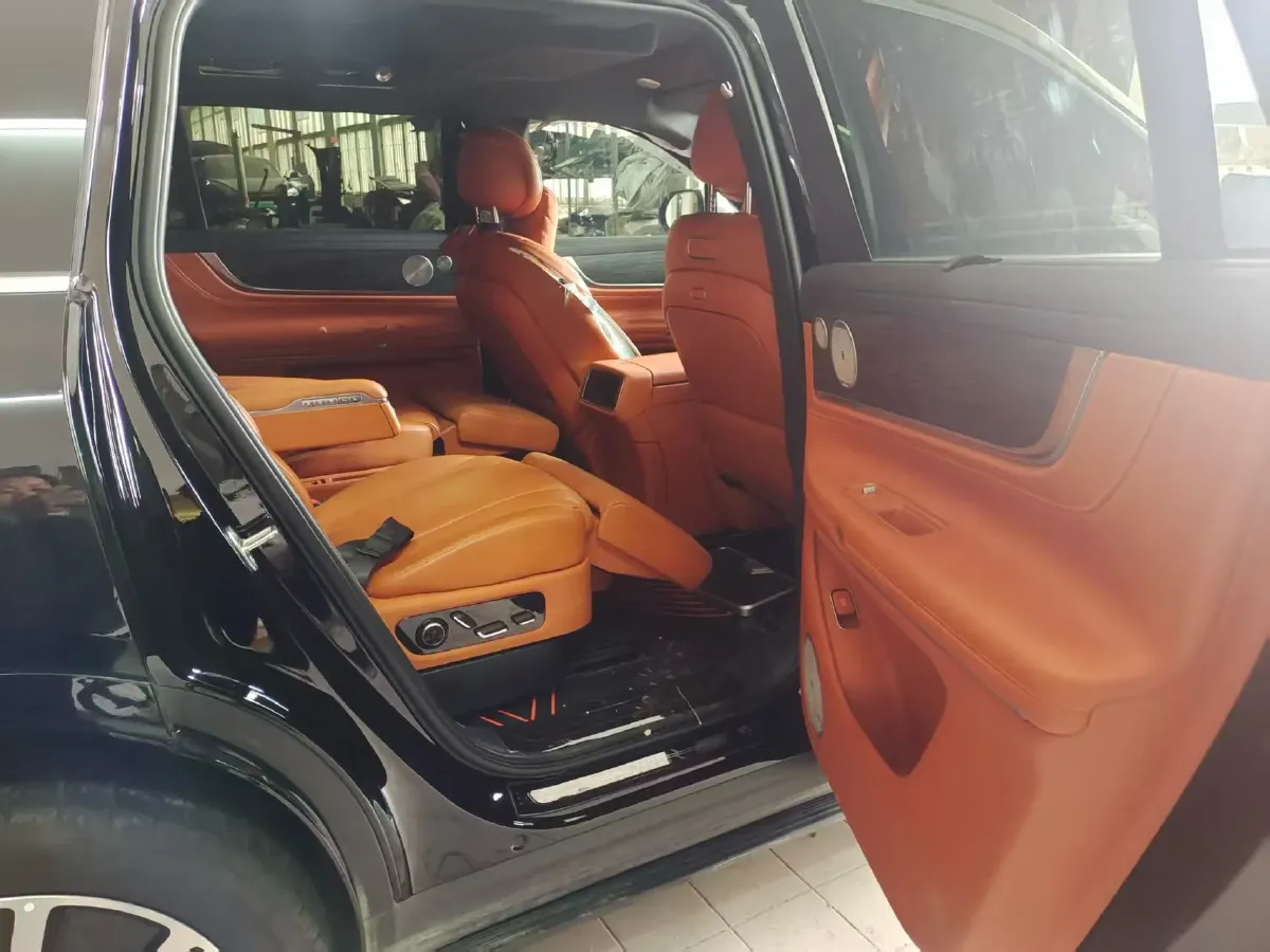 2025 AITO AITO M9 REEV 160HP REEV 52KWH,autocango,china used car exporter,china ev exporter,chinese used car exporter,chinese used ev exporter