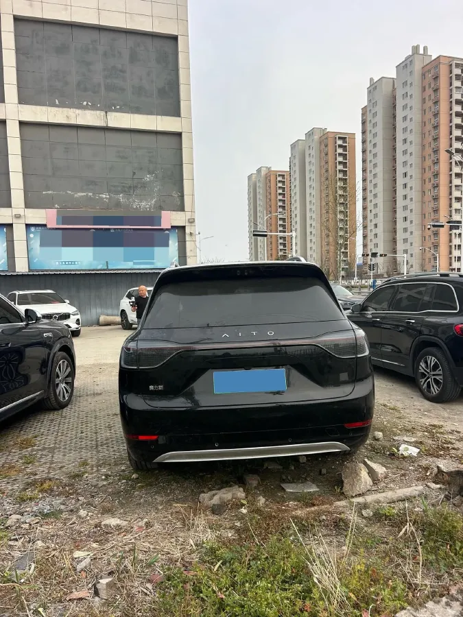 2025 AITO AITO M9 REEV 160HP REEV 52KWH,autocango,china used car exporter,china ev exporter,chinese used car exporter,chinese used ev exporter