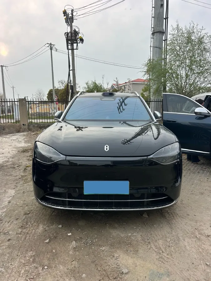 2025 AITO AITO M9 REEV 160HP REEV 52KWH,autocango,china used car exporter,china ev exporter,chinese used car exporter,chinese used ev exporter
