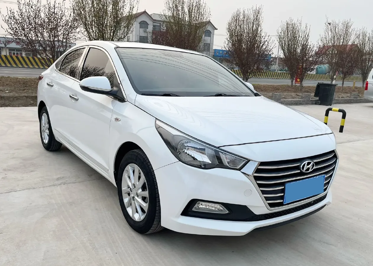 2016 Hyundai Verna 1.4L 100HP L4 6MT,autocango,china used car exporter,china ev exporter,chinese used car exporter,chinese used ev exporter