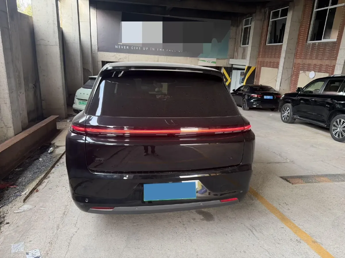 2023 Li L8 Range Extended 154HP REEV 40.9KWH,autocango,china used car exporter,china ev exporter,chinese used car exporter,chinese used ev exporter