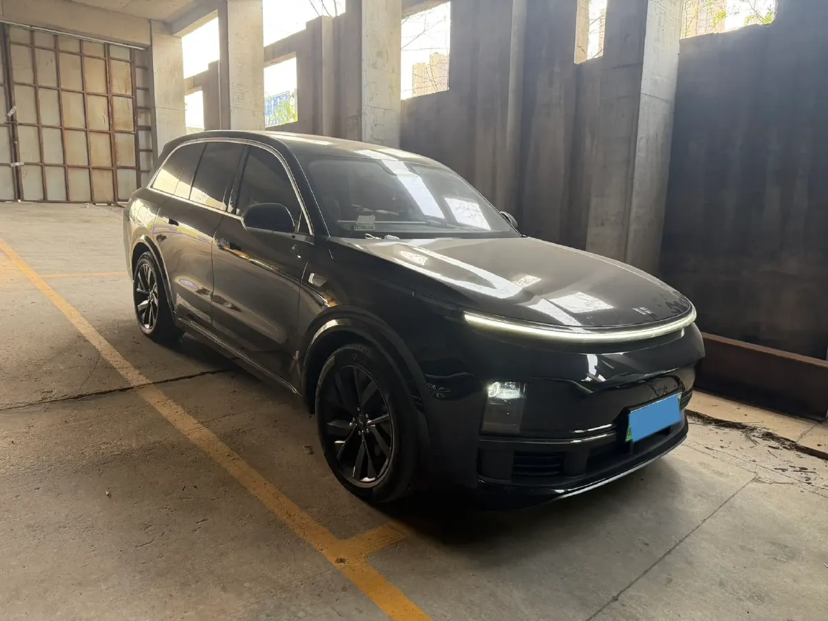 2023 Li L8 Range Extended 154HP REEV 40.9KWH,autocango,china used car exporter,china ev exporter,chinese used car exporter,chinese used ev exporter