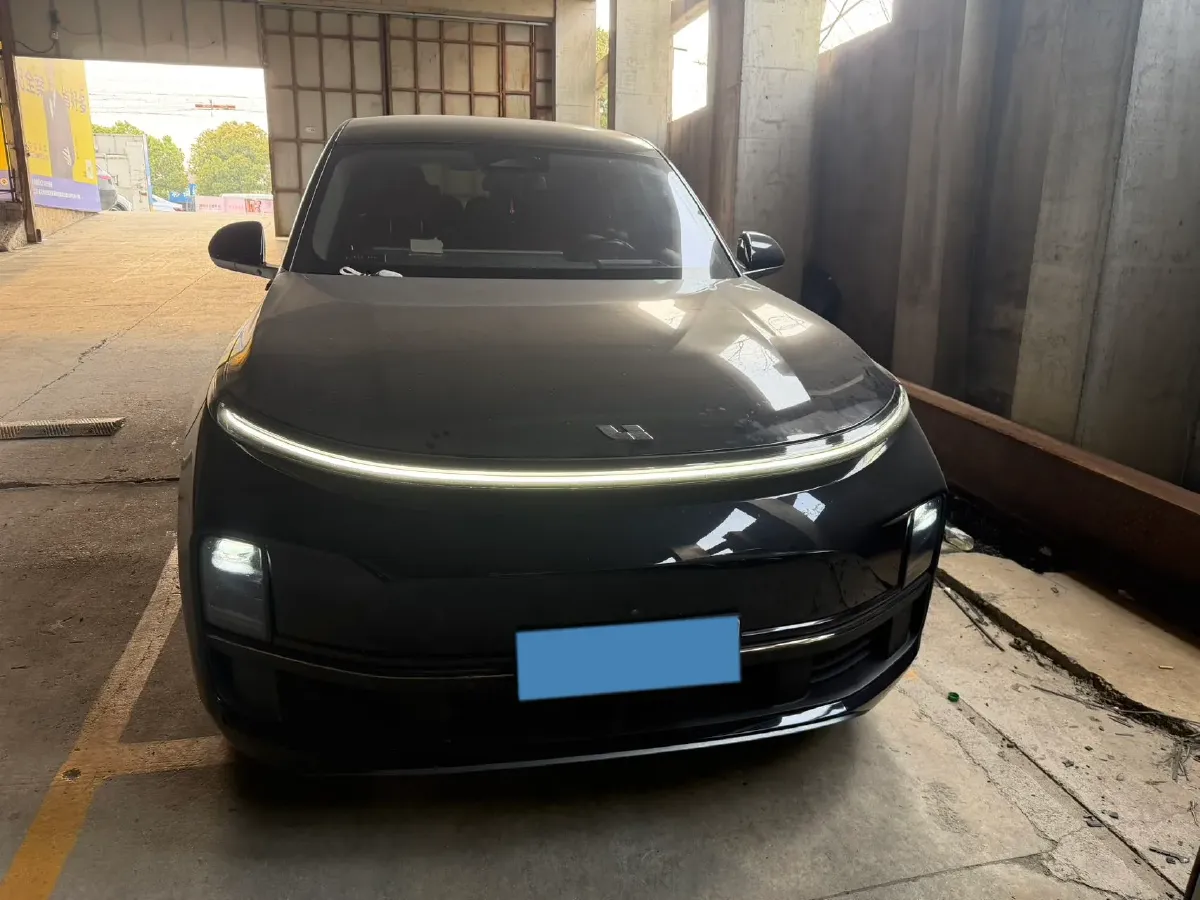 2023 Li L8 Range Extended 154HP REEV 40.9KWH,autocango,china used car exporter,china ev exporter,chinese used car exporter,chinese used ev exporter