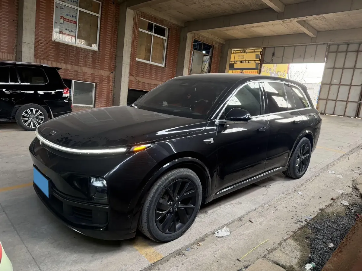 2023 Li L8 Range Extended 154HP REEV 40.9KWH,autocango,china used car exporter,china ev exporter,chinese used car exporter,chinese used ev exporter