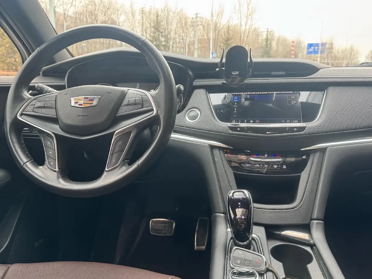 2024 Cadillac XT5 2.0T 237HP L4 9AT,autocango,china used car exporter,china ev exporter,chinese used car exporter,chinese used ev exporter