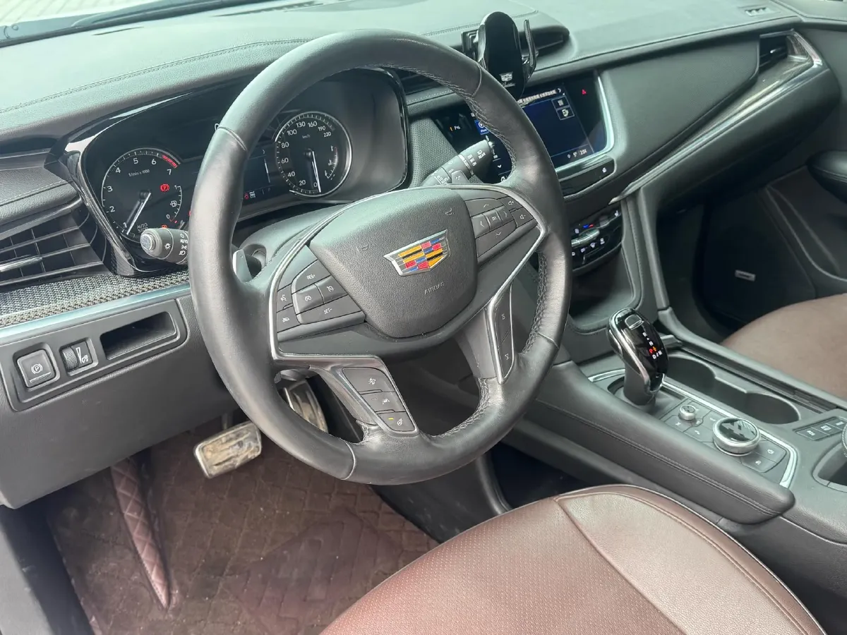 2024 Cadillac XT5 2.0T 237HP L4 9AT,autocango,china used car exporter,china ev exporter,chinese used car exporter,chinese used ev exporter