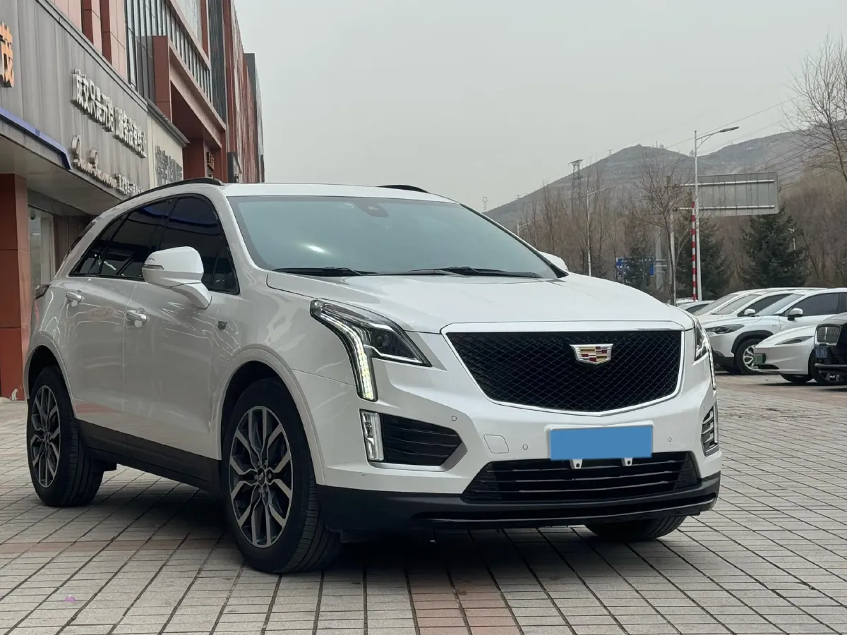 2024 Cadillac XT5 2.0T 237HP L4 9AT,autocango,china used car exporter,china ev exporter,chinese used car exporter,chinese used ev exporter
