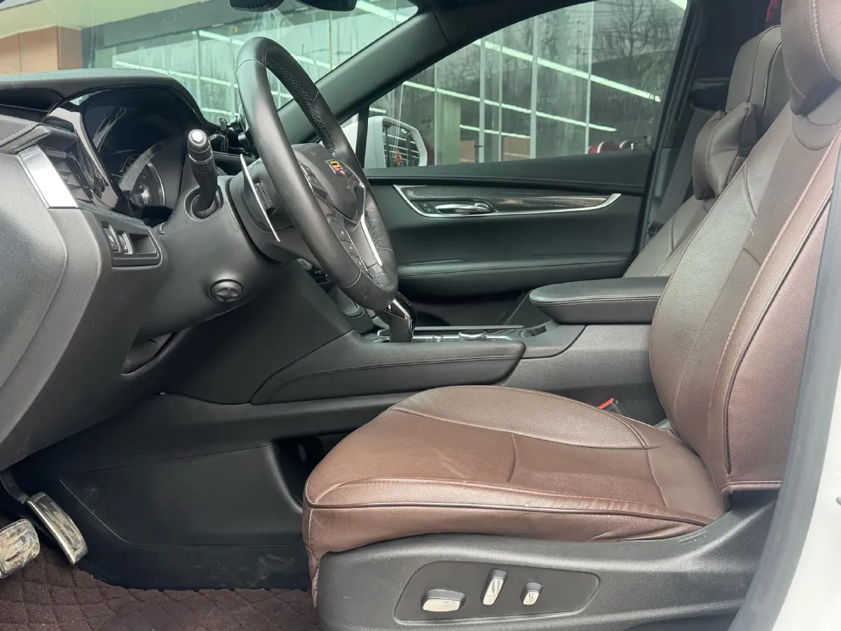 2024 Cadillac XT5 2.0T 237HP L4 9AT,autocango,china used car exporter,china ev exporter,chinese used car exporter,chinese used ev exporter