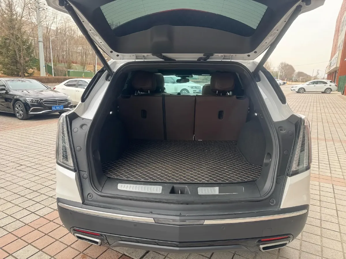 2024 Cadillac XT5 2.0T 237HP L4 9AT,autocango,china used car exporter,china ev exporter,chinese used car exporter,chinese used ev exporter