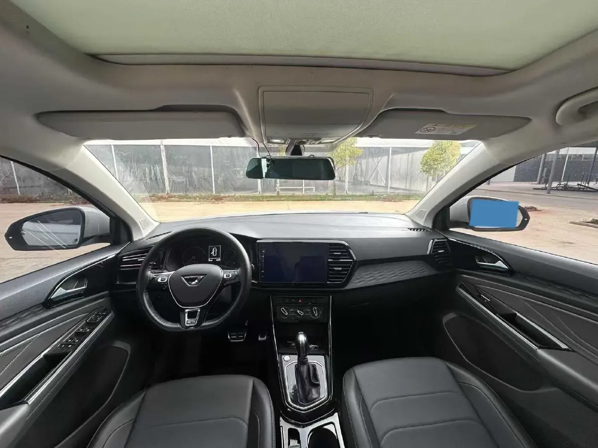 2020 Jetta VS7 1.4T 150HP L4 6AT,autocango,china used car exporter,china ev exporter,chinese used car exporter,chinese used ev exporter