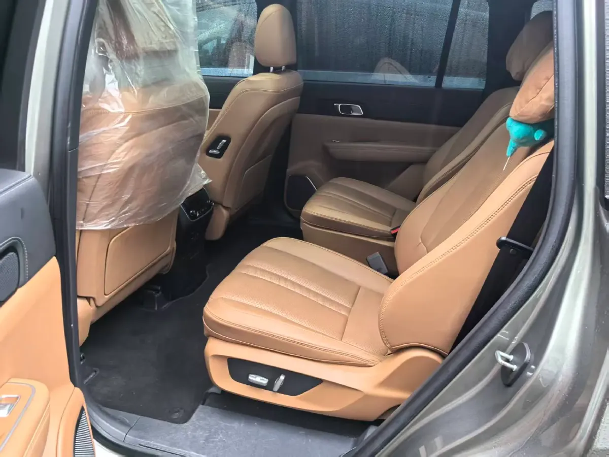 2020 Li ONE Range Extended 131HP REEV 40.5KWH,autocango,china used car exporter,china ev exporter,chinese used car exporter,chinese used ev exporter