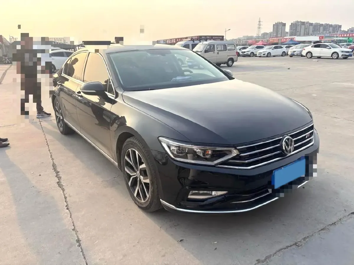 2020 Volkswagen Magotan 2.0T 186HP L4 7DCT,autocango,china used car exporter,china ev exporter,chinese used car exporter,chinese used ev exporter